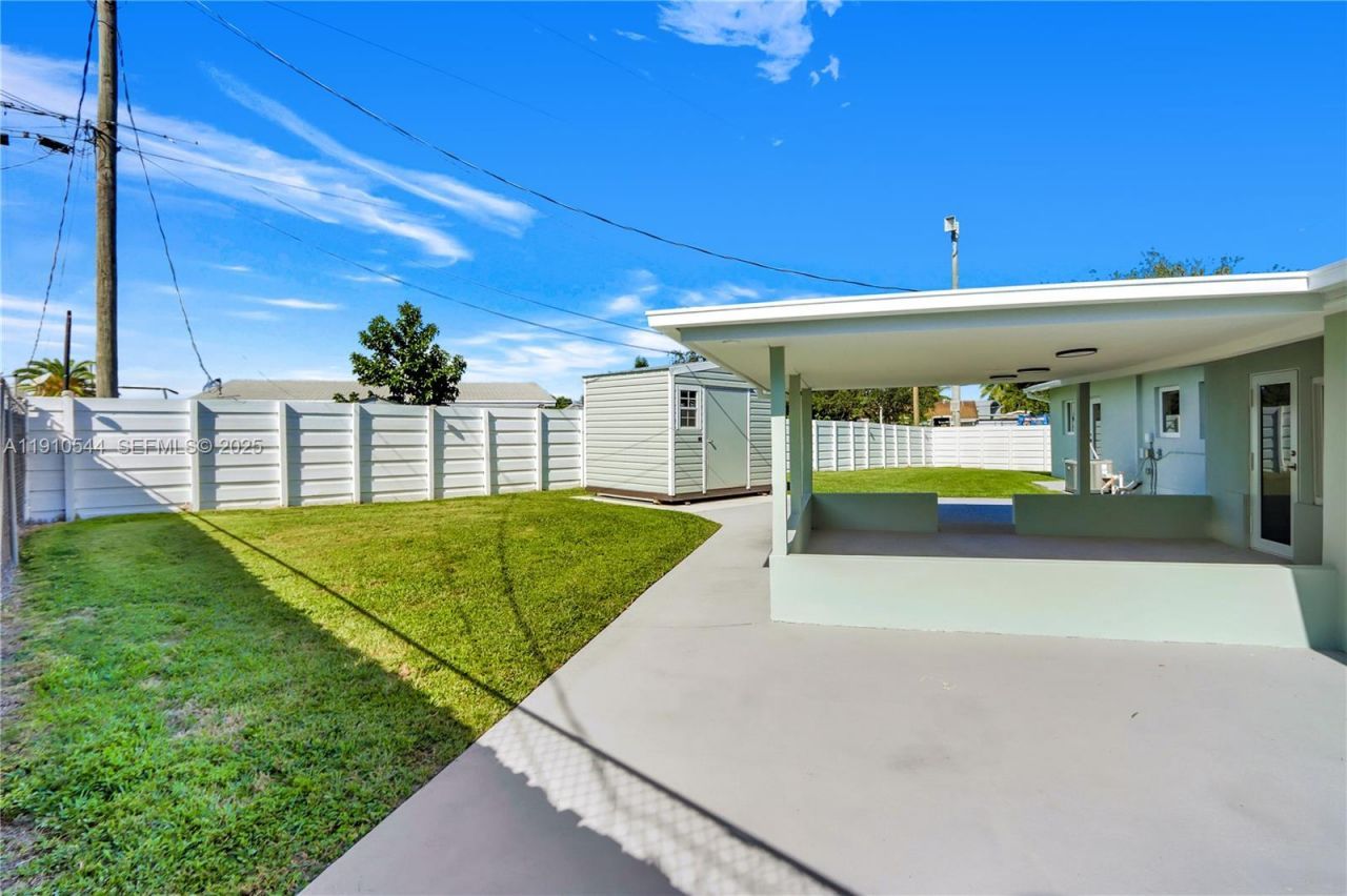 9851 Jamaica Dr, Cutler Bay, FL 33189 Photo