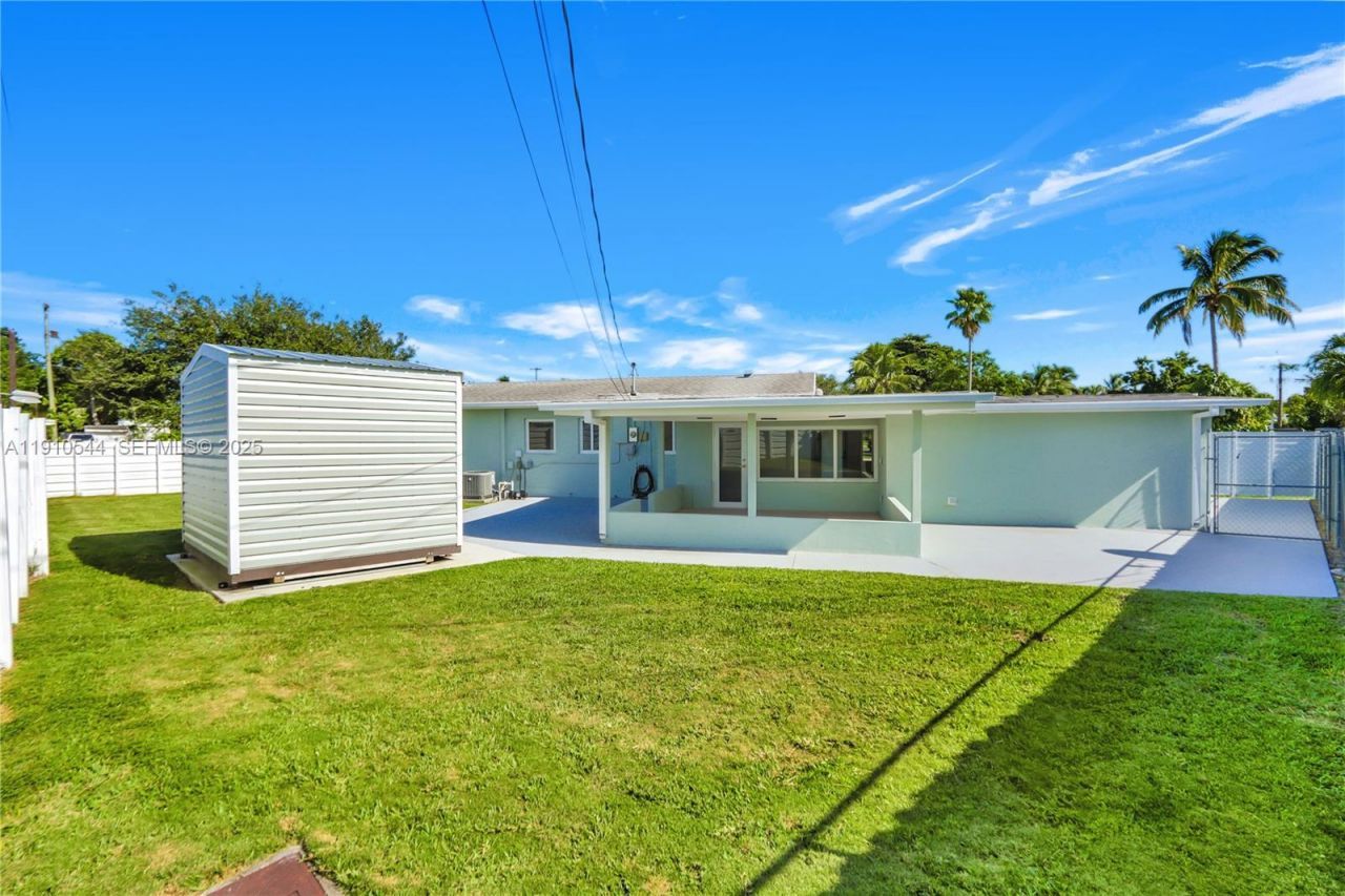 9851 Jamaica Dr, Cutler Bay, FL 33189 Photo