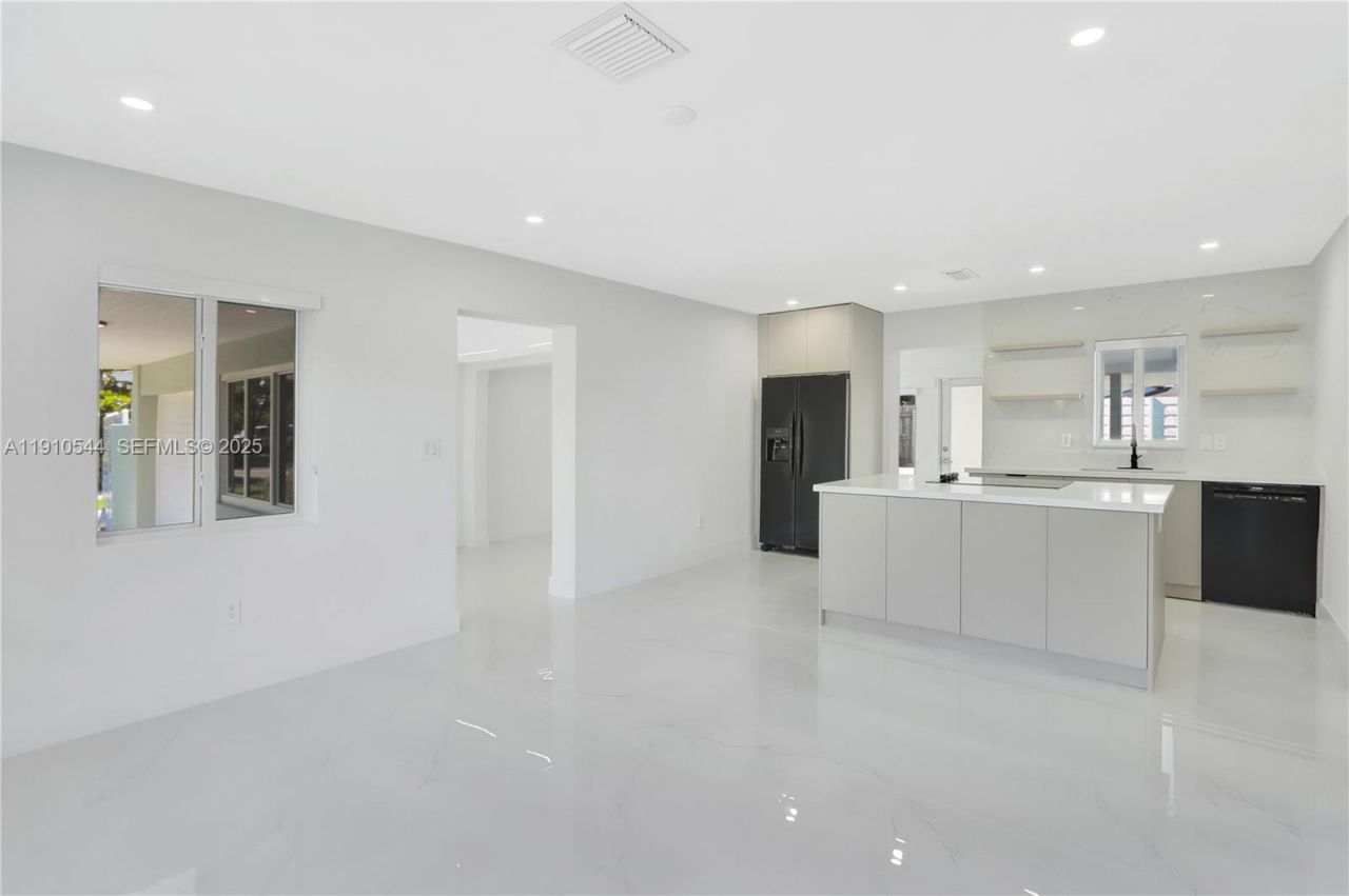 9851 Jamaica Dr, Cutler Bay, FL 33189 Photo