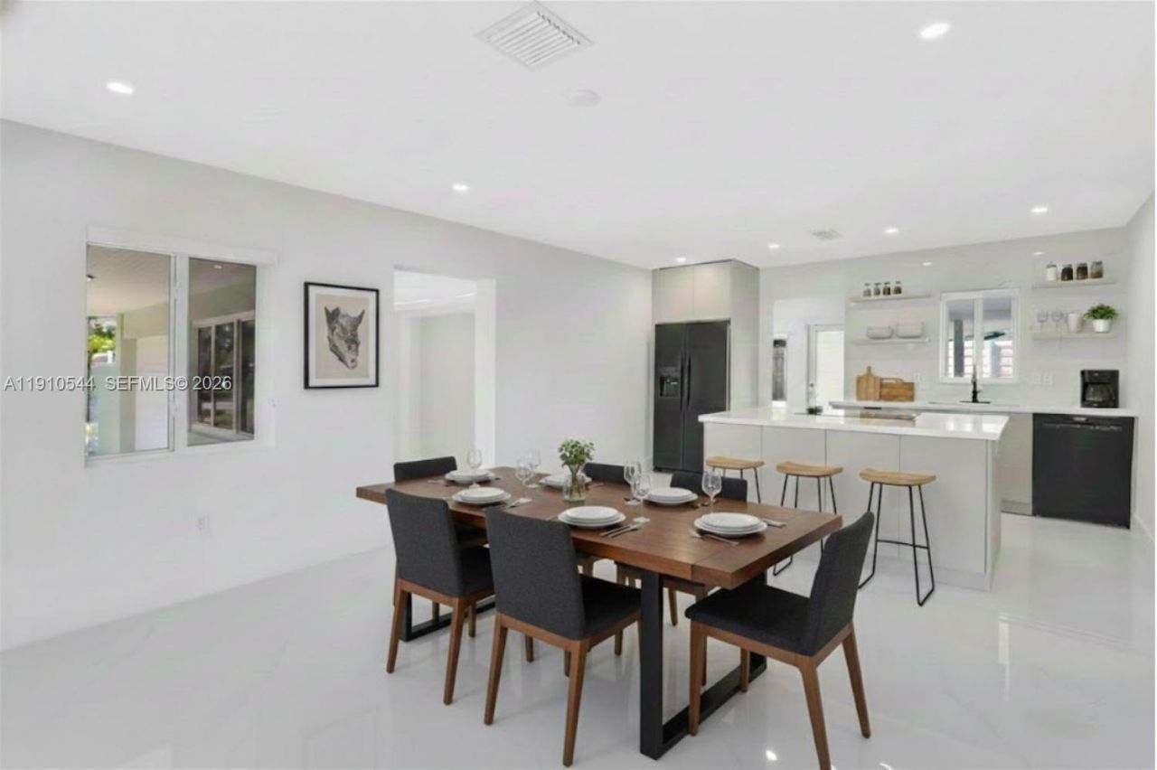 9851 Jamaica Dr, Cutler Bay, FL 33189 Photo