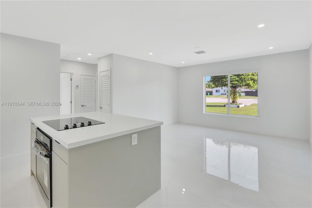 9851 Jamaica Dr, Cutler Bay, FL 33189 Photo