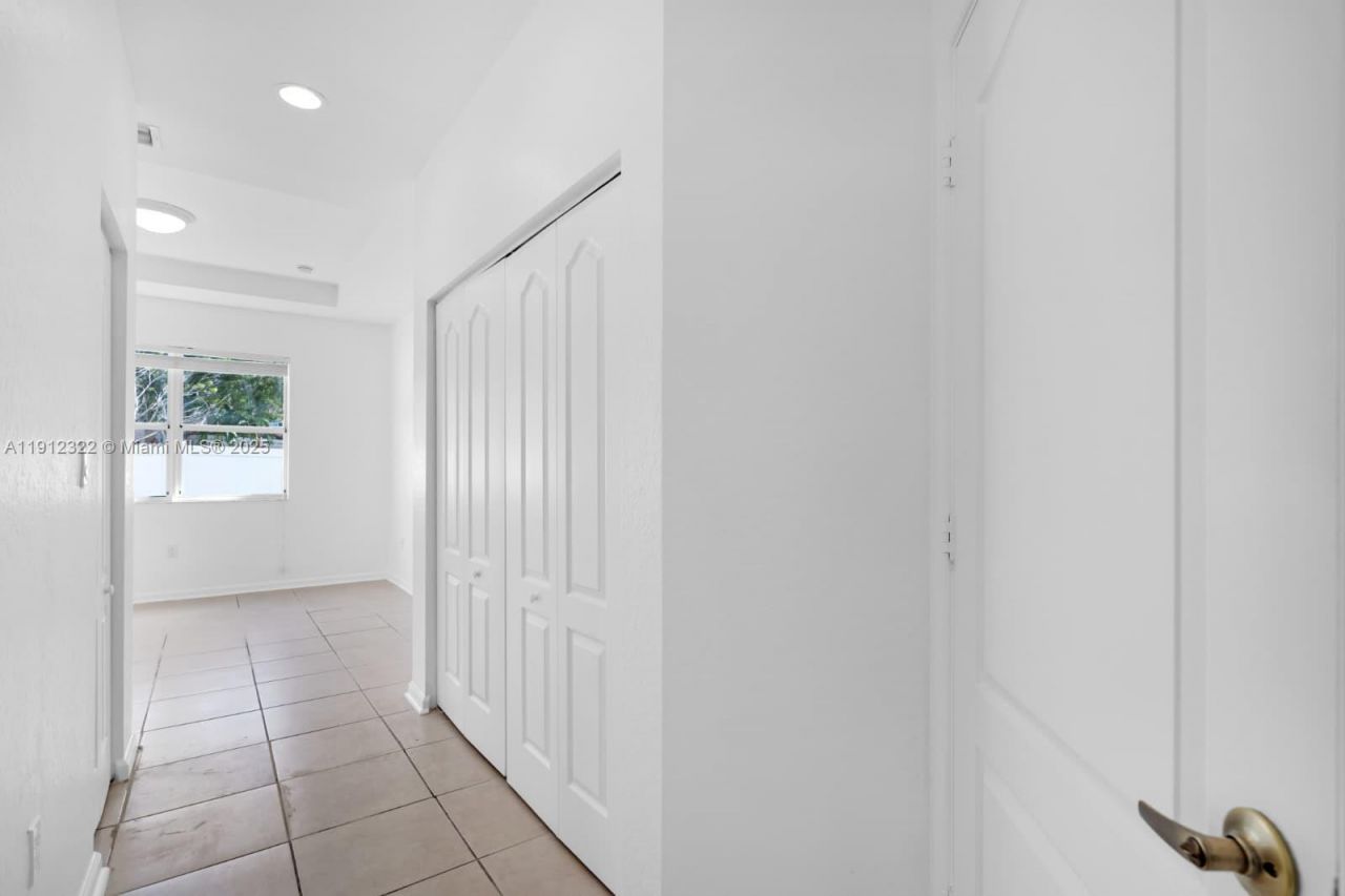 1095 NE 39th Ave, Unit 1095, Homestead, FL 33033 Photo