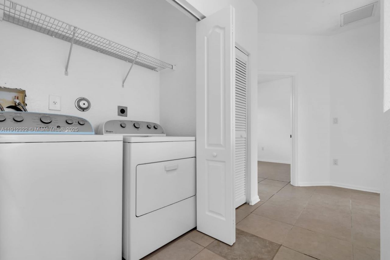 1095 NE 39th Ave, Unit 1095, Homestead, FL 33033 Photo