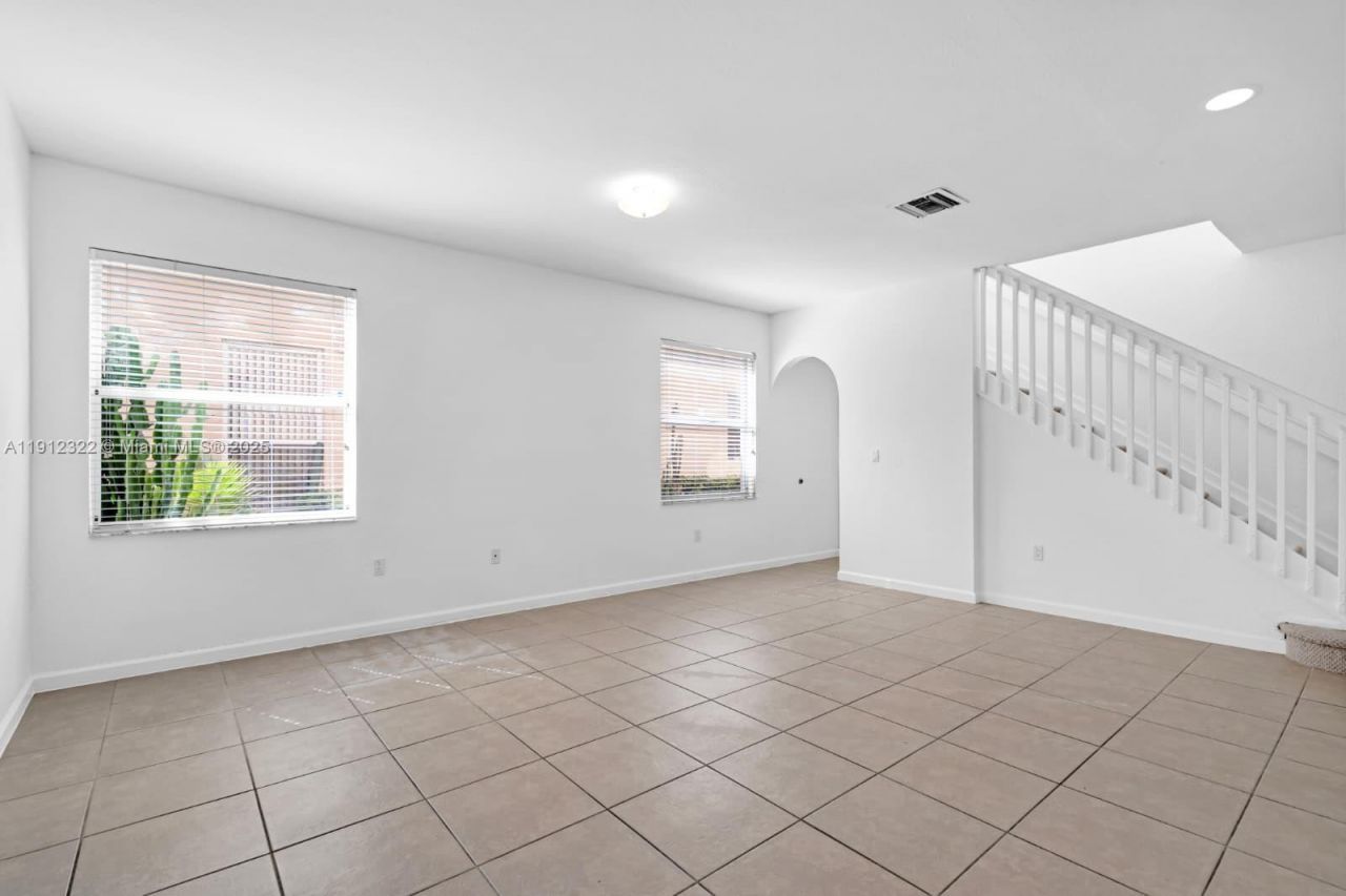 1095 NE 39th Ave, Unit 1095, Homestead, FL 33033 Photo