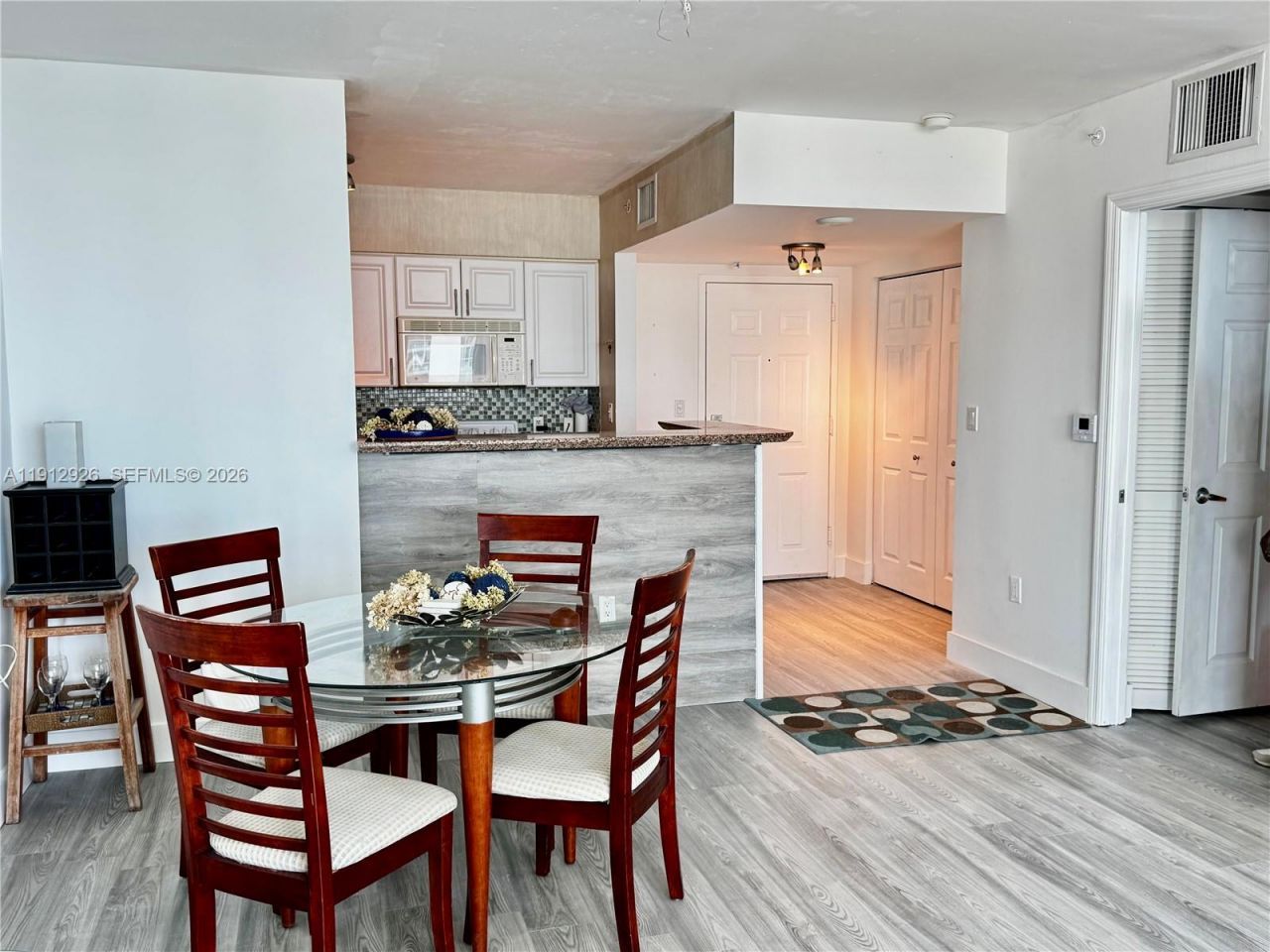 1155 Brickell Bay Dr, Unit 3405, Miami, FL 33131 Photo