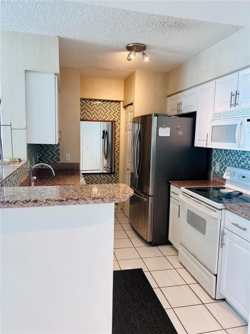 1155 Brickell Bay Dr, Unit 3405, Miami, FL 33131 Photo