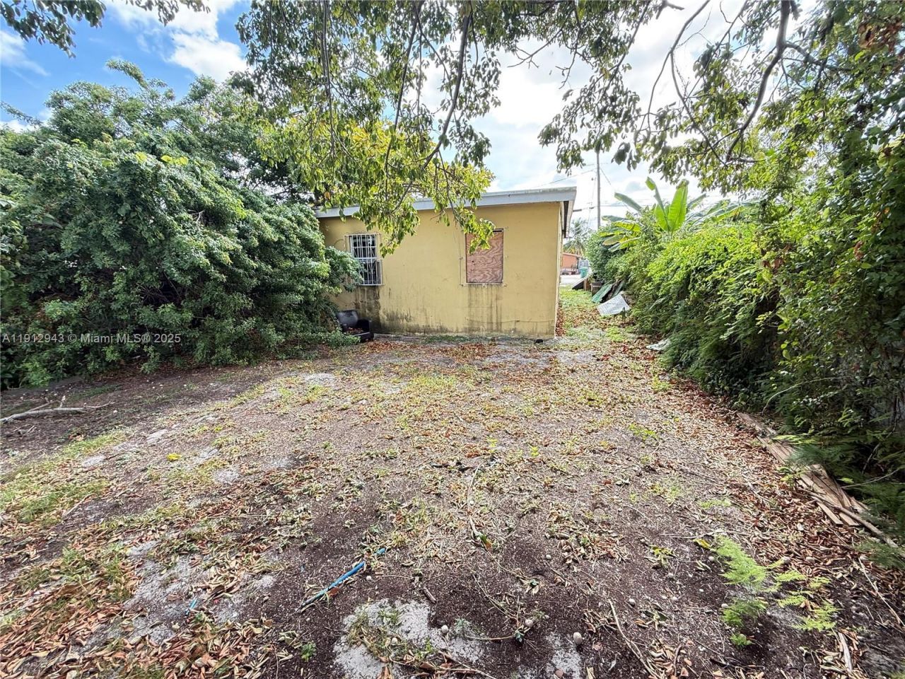 1865 NW 70th St, Miami, FL 33147 Photo