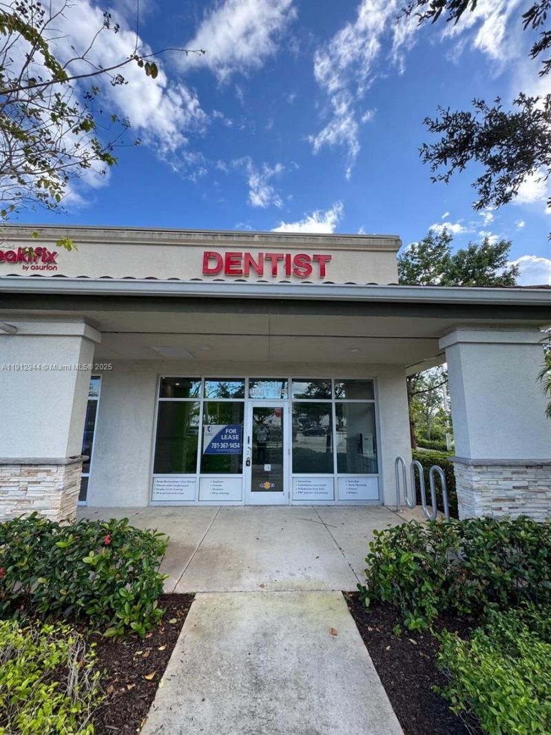 9440 W Commercial Blvd, Sunrise, FL 33351 Photo