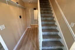 209 Stonebrook Dr. photo 4