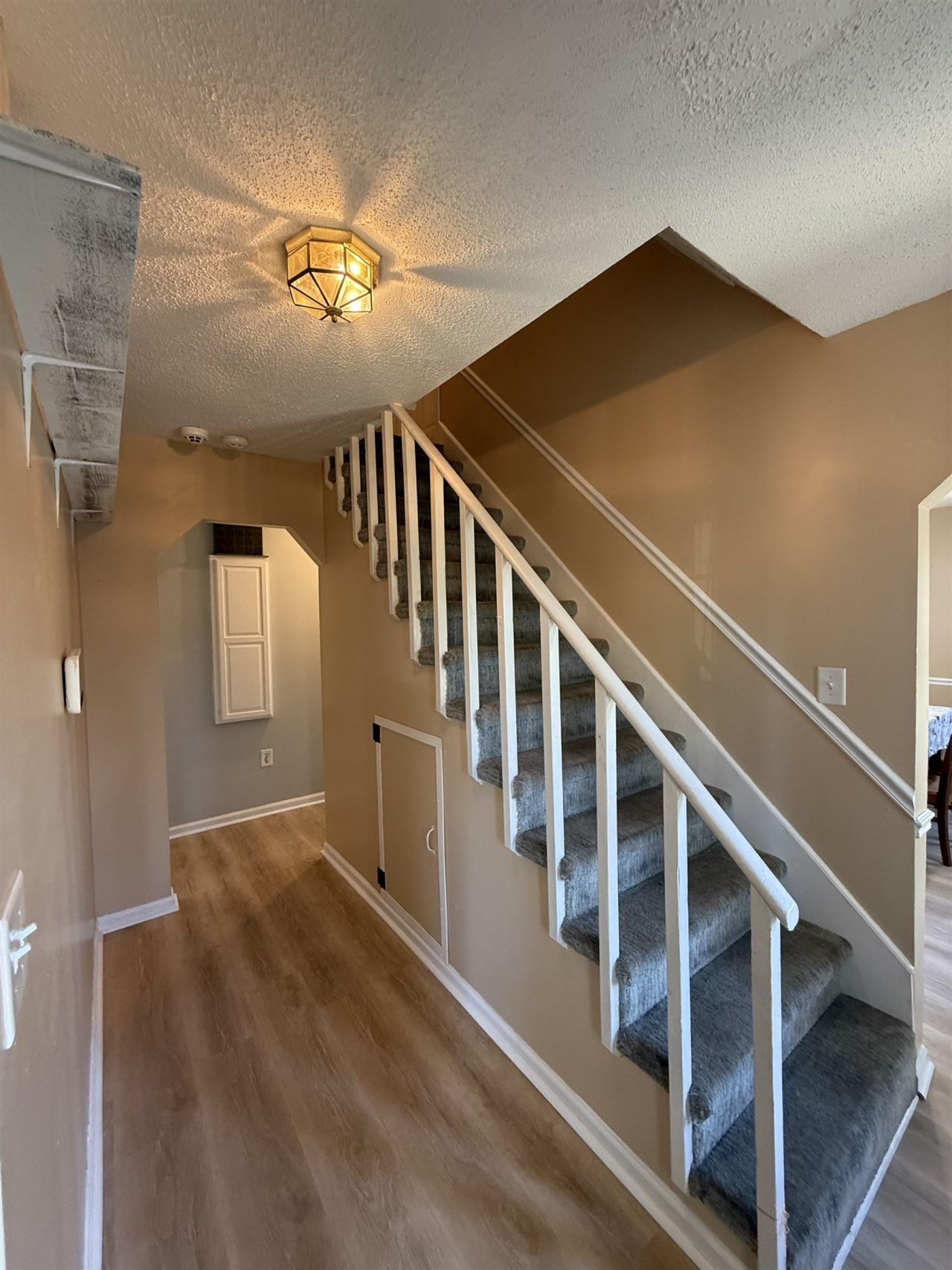 209 Stonebrook Dr. Photo 3