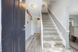 209 Stonebrook Dr. photo 4