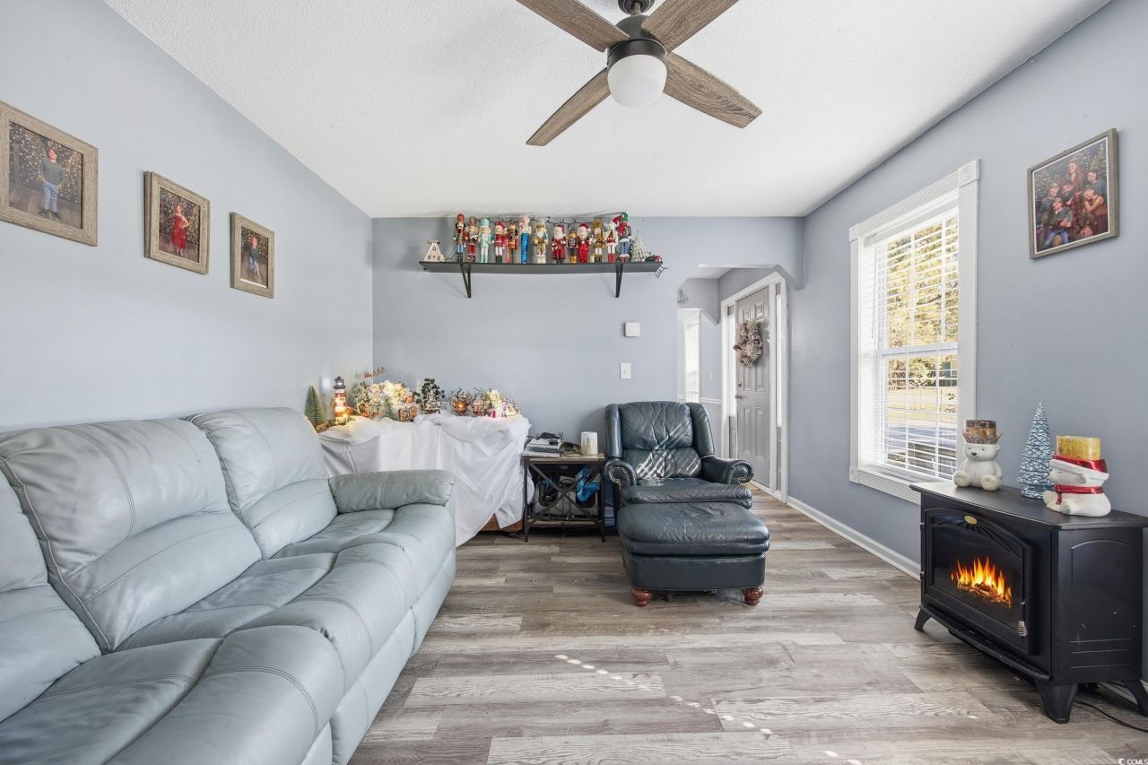 209 Stonebrook Dr. Photo 4