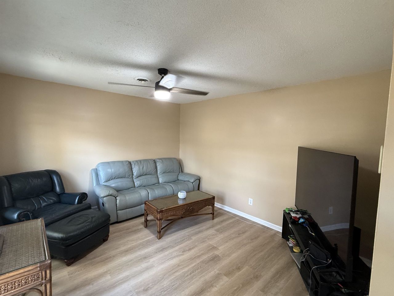 209 Stonebrook Dr. Photo 5