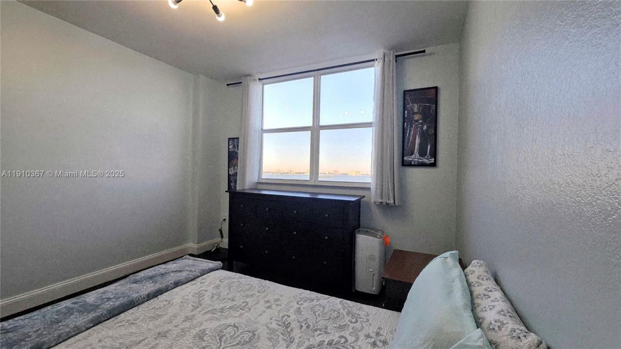 1625 Kennedy Cswy, Unit 1103B, North Bay Village, FL 33141 Photo