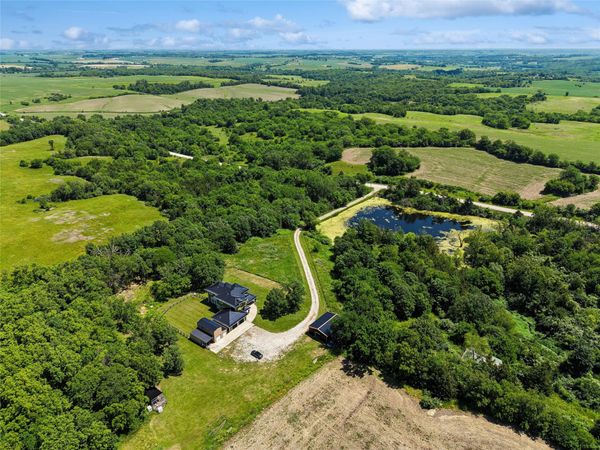 21276 190th Avenue, Lacona, IA 50139