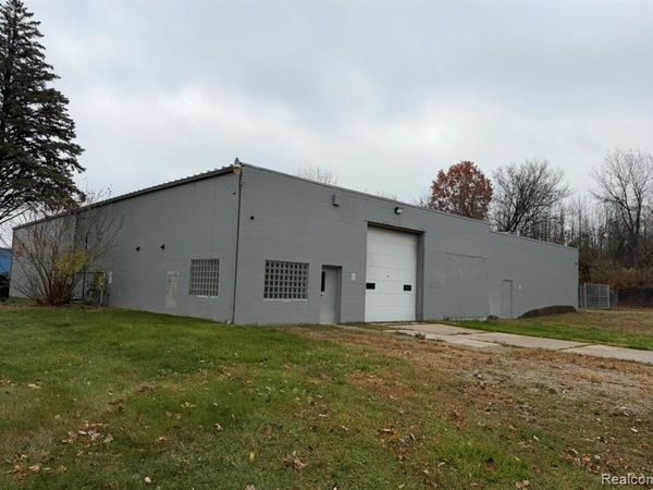 1400 McMillan Road, Owosso, MI 48867