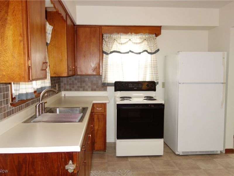 449 W Long Lake Boulevard, Portage Lakes, OH 44319 Photo 16