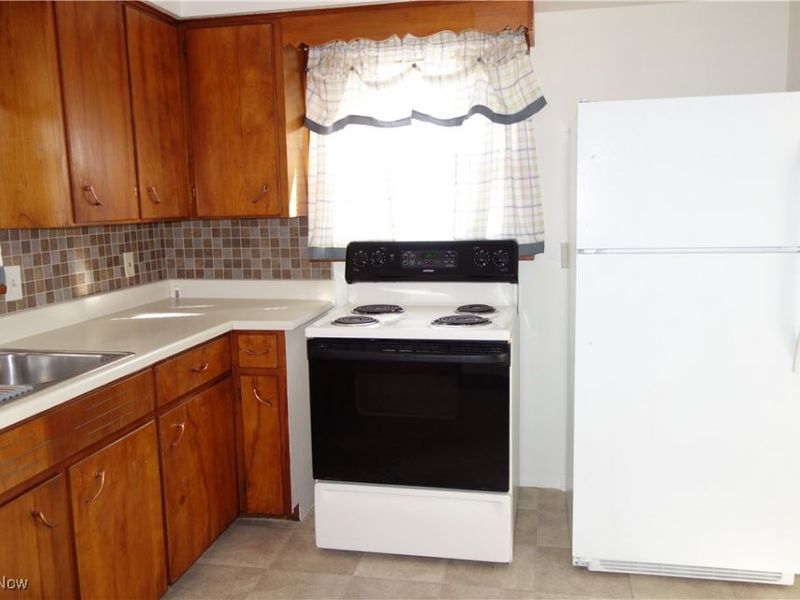 449 W Long Lake Boulevard, Portage Lakes, OH 44319 Photo 17