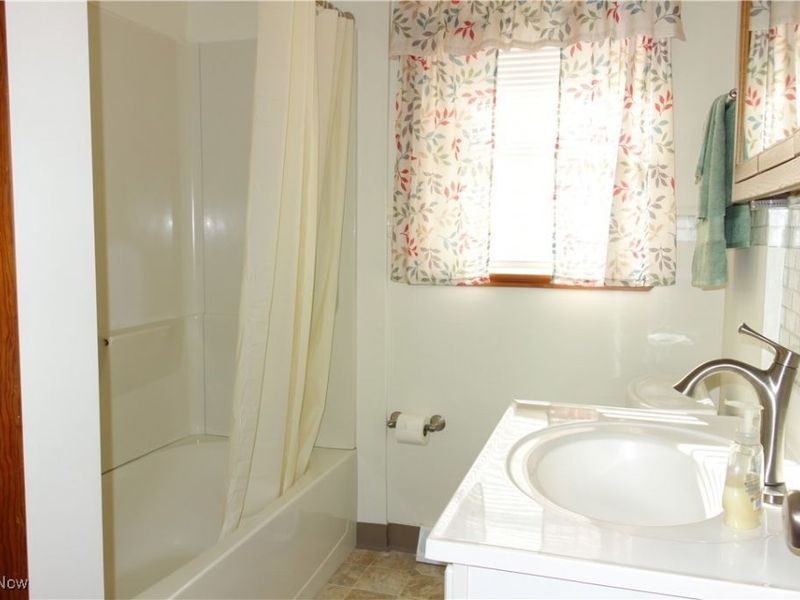 449 W Long Lake Boulevard, Portage Lakes, OH 44319 Photo 22