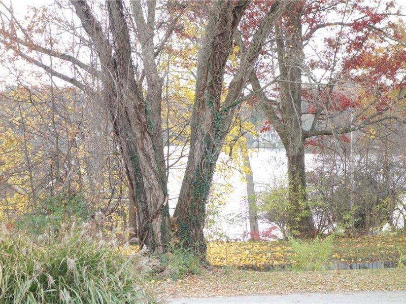 449 W Long Lake Boulevard, Portage Lakes, OH 44319 Photo 34