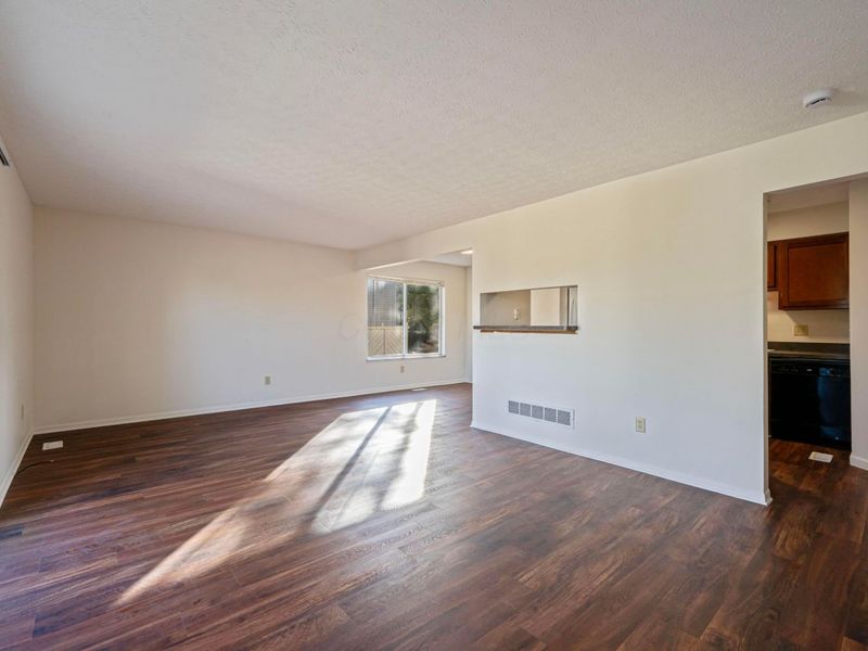 5268 Captains Court, Columbus, OH 43220 Photo 11