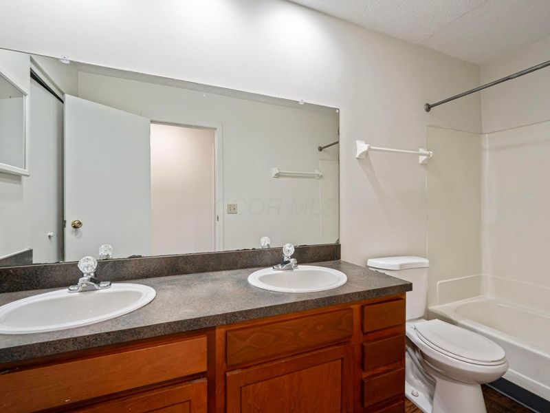 5268 Captains Court, Columbus, OH 43220 Photo 19