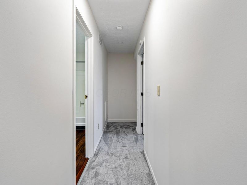 5268 Captains Court, Columbus, OH 43220 Photo 32