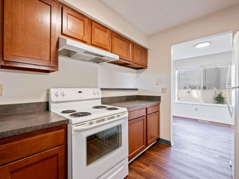 5268 Captains Court, Columbus, OH 43220 Photo 8