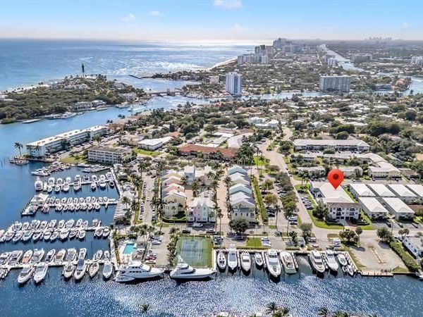 2835 NE 28th Ave, Unit 3, Lighthouse Point, FL 33064