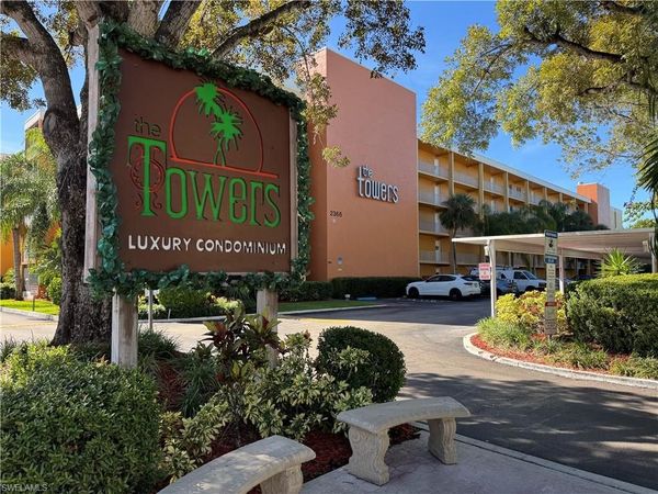2366 E Mall DR, Unit 109, FORT MYERS, FL 33901