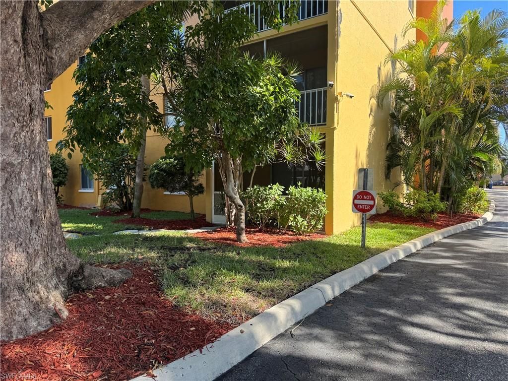 2366 E Mall Dr, Unit 109, Fort Myers, FL 33901 Photo