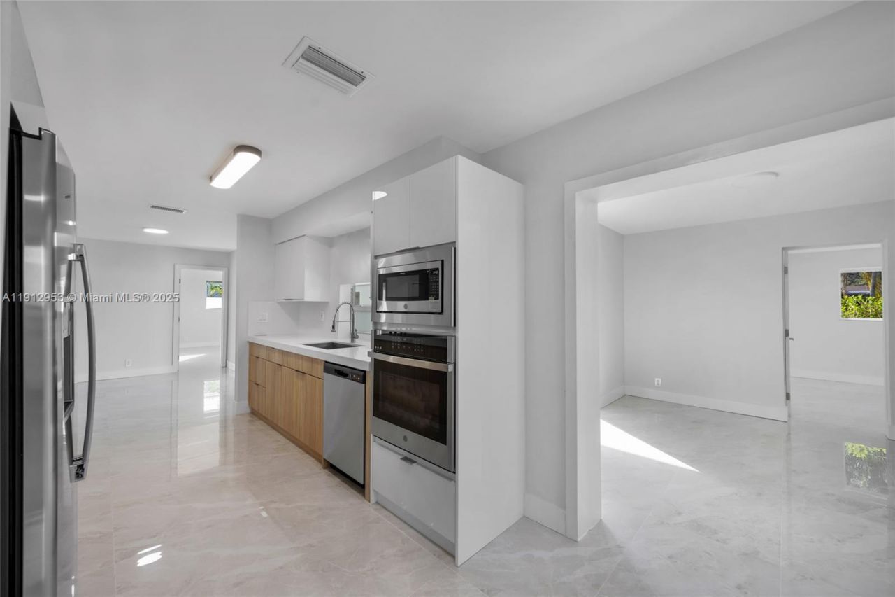 4500 Monroe St, Hollywood, FL 33021 Photo