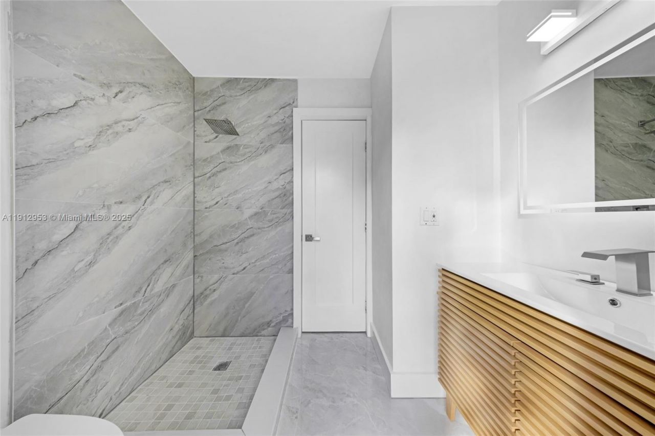 4500 Monroe St, Hollywood, FL 33021 Photo