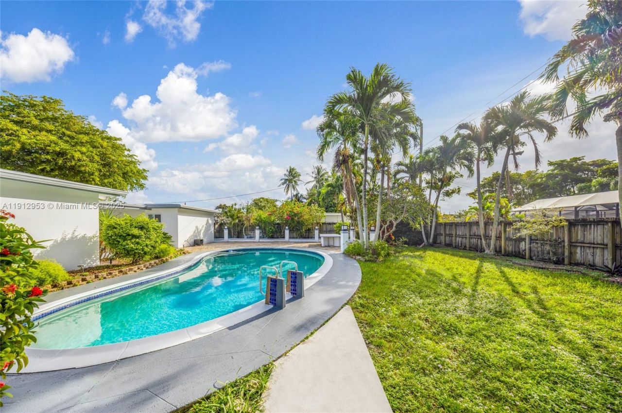 4500 Monroe St, Hollywood, FL 33021 Photo