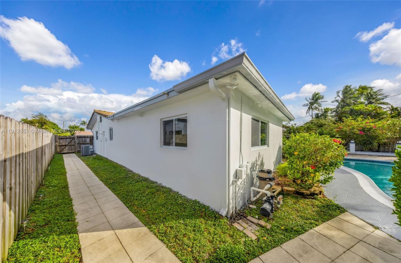 4500 Monroe St, Hollywood, FL 33021 Photo