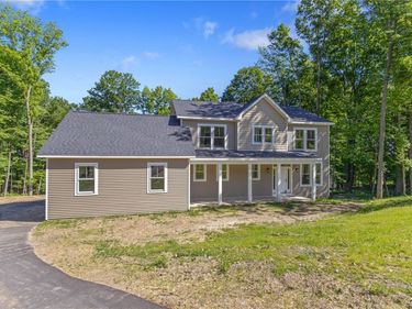 112 Topaz Trail, Syracuse, NY 13219