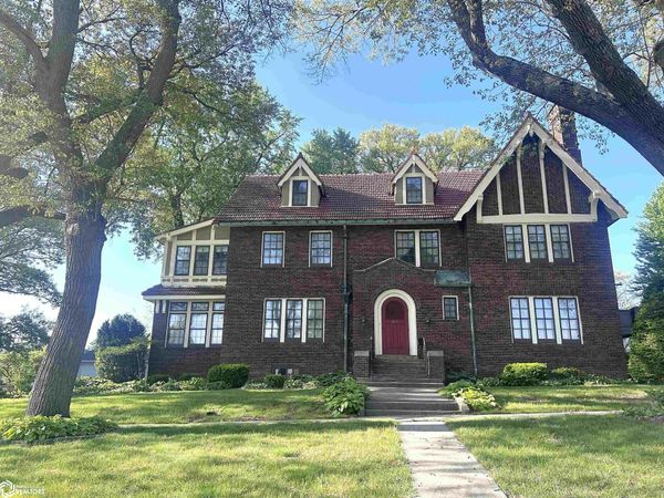 222 W Grant Street, Clarinda, IA 51632