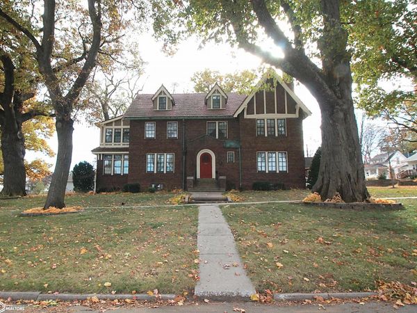 222 W Grant Street, Clarinda, IA 51632