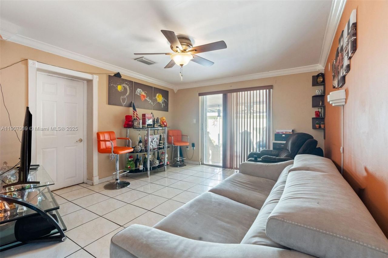 720 NW 19th Ct, Miami, FL 33125 Photo