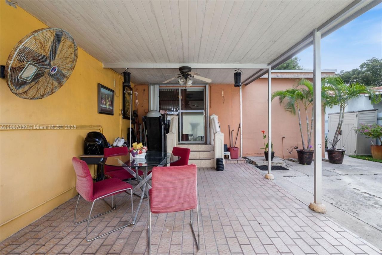 720 NW 19th Ct, Miami, FL 33125 Photo