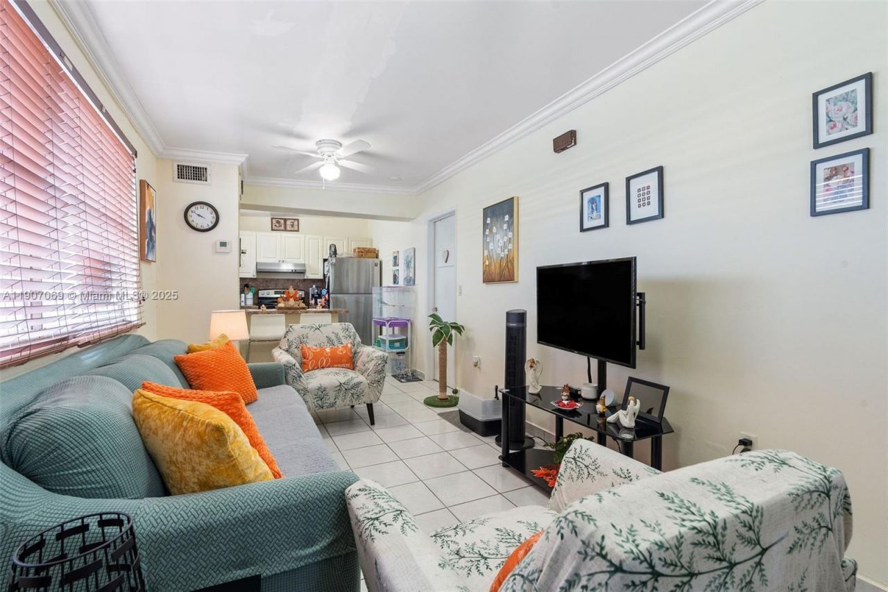 720 NW 19th Ct, Miami, FL 33125 Photo