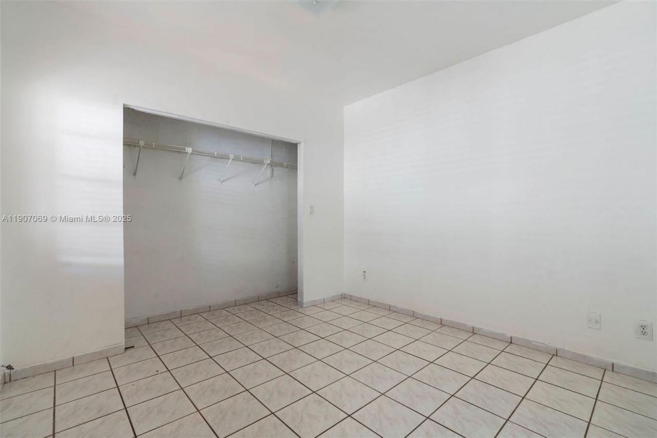 720 NW 19th Ct, Miami, FL 33125 Photo