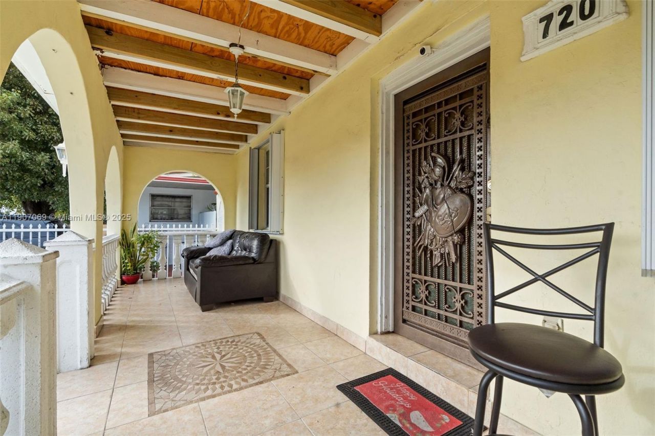 720 NW 19th Ct, Miami, FL 33125 Photo