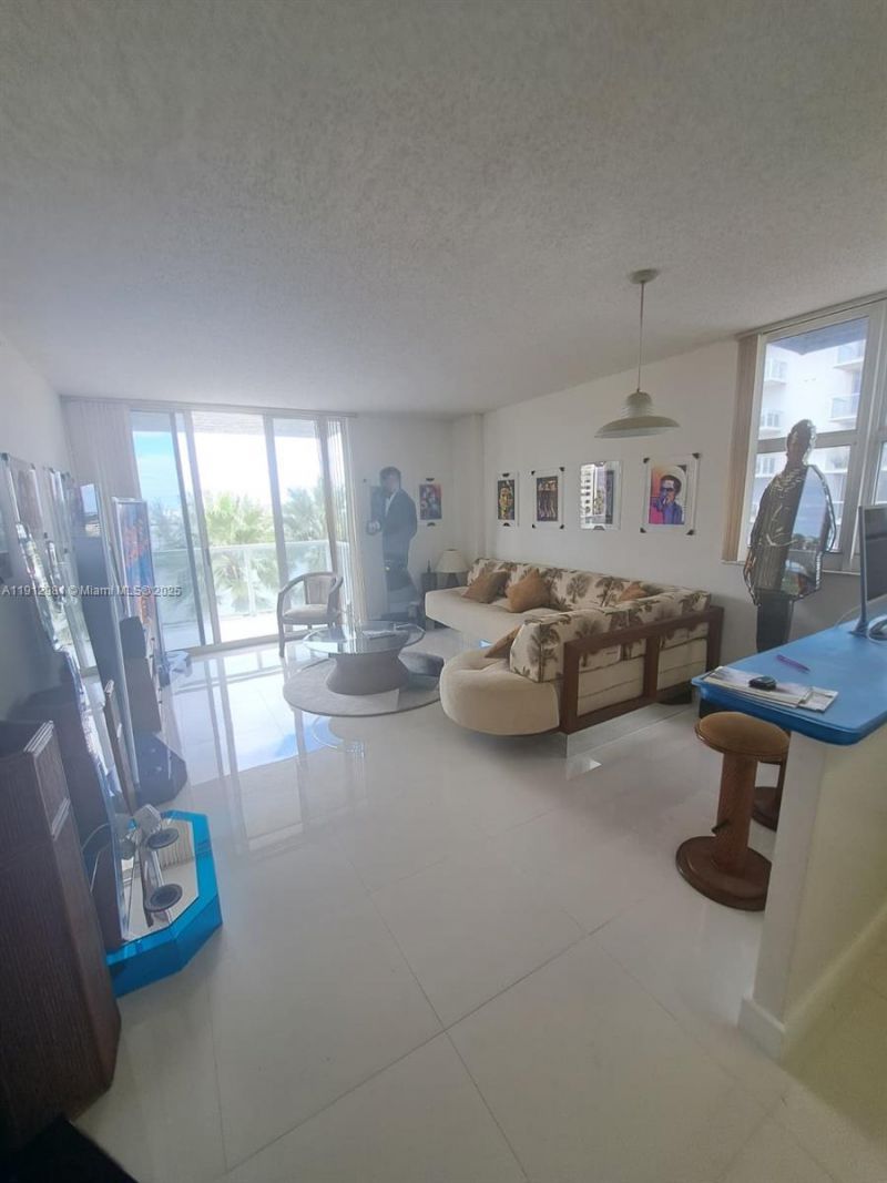 5085 NW 7th St, Unit 602, Miami, FL 33126 Photo