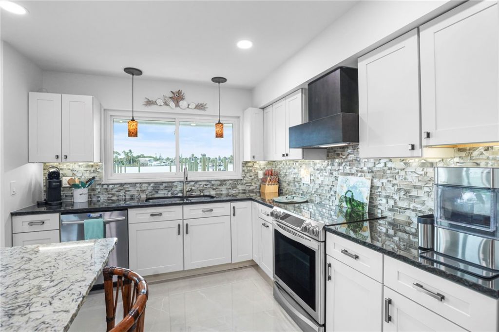 1564 Thumb Point Drive, Fort Pierce, FL 34949 Photo