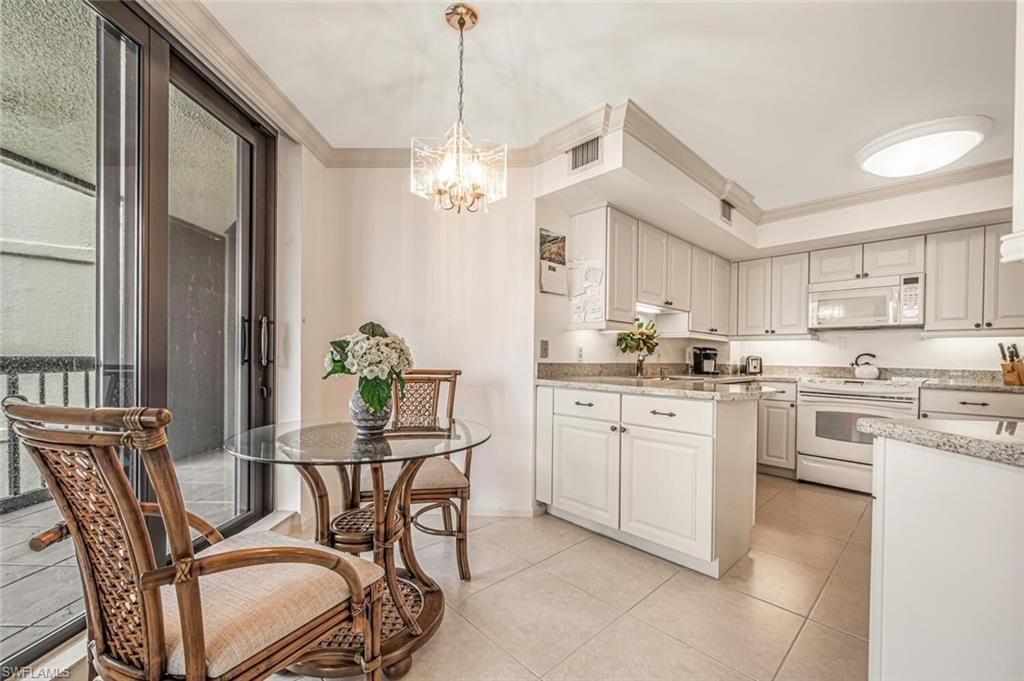 4551 Gulf Shore Blvd N, Unit 605, Naples, FL 34103 Photo