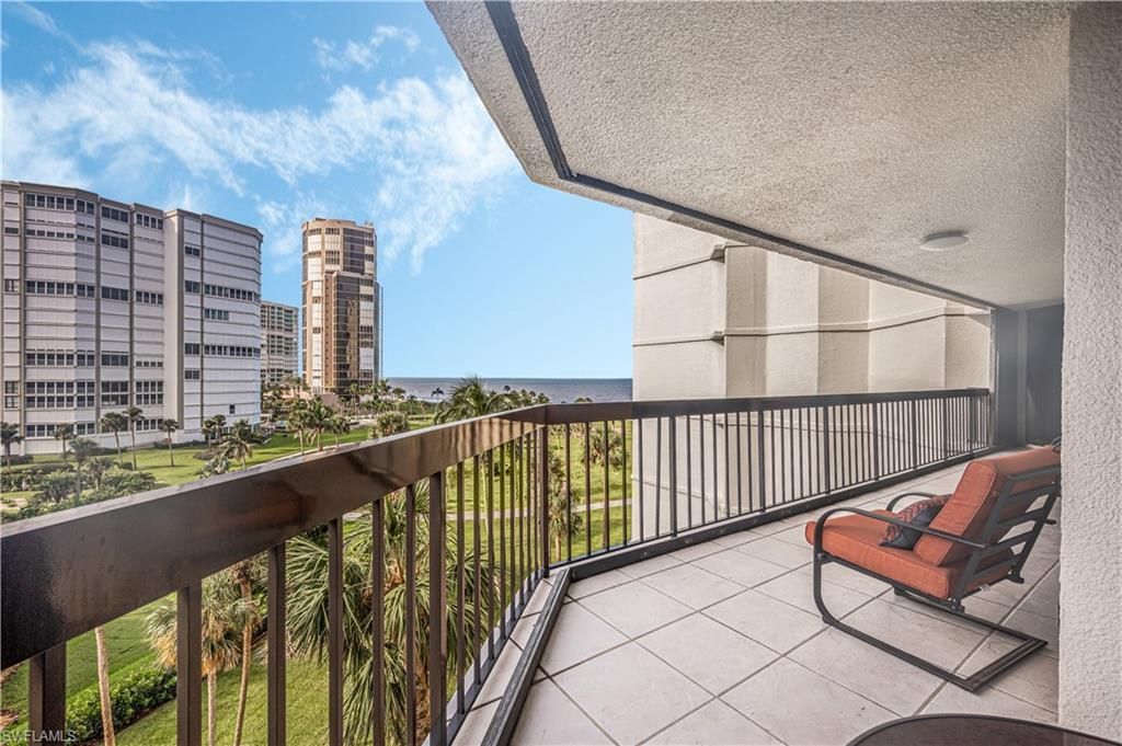 4551 Gulf Shore Blvd N, Unit 605, Naples, FL 34103 Photo