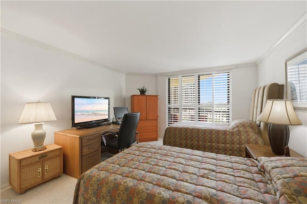 4551 Gulf Shore Blvd N, Unit 605, Naples, FL 34103 Photo