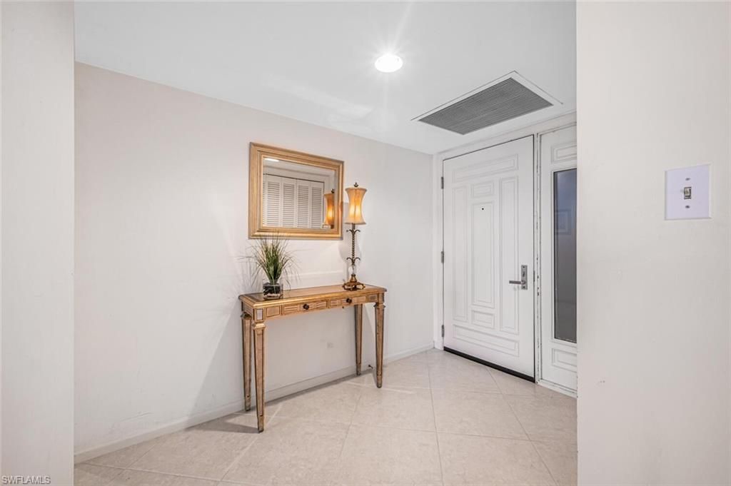 4551 Gulf Shore Blvd N, Unit 605, Naples, FL 34103 Photo