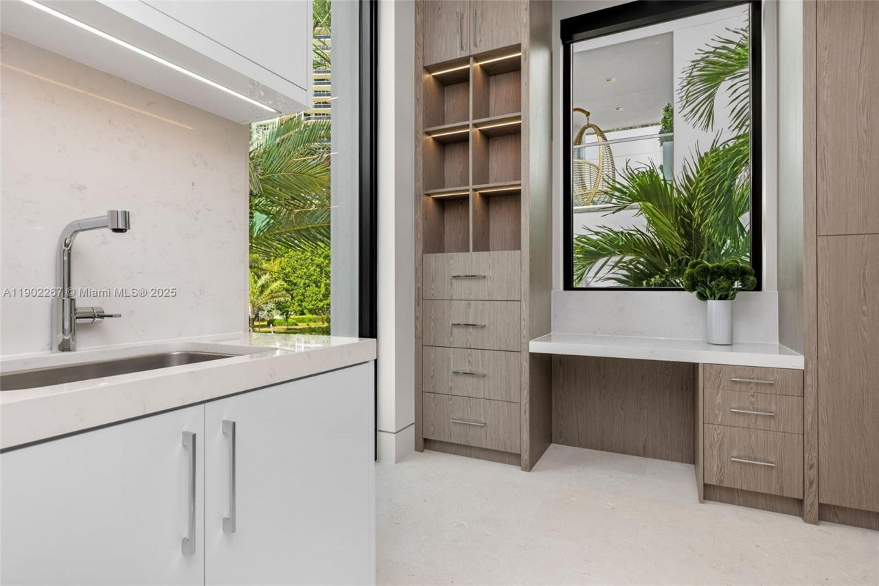 3052 N Atlantic Blvd, Fort Lauderdale, FL 33308 Photo